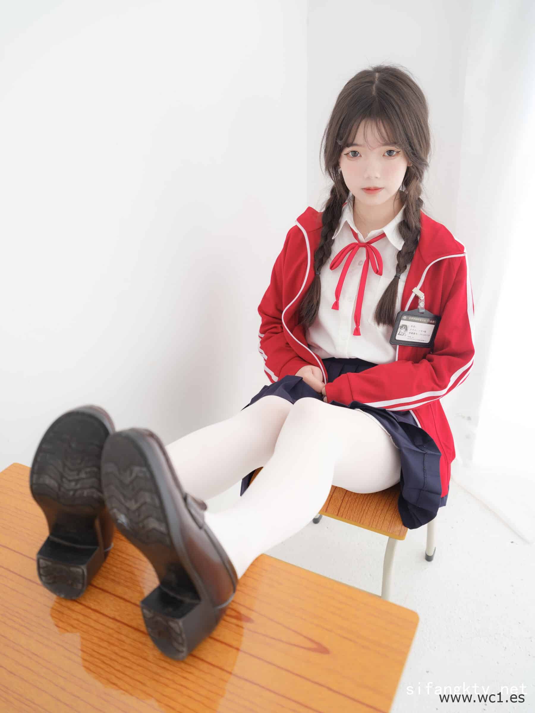 【紧急企划】奶昔《红色校服》
